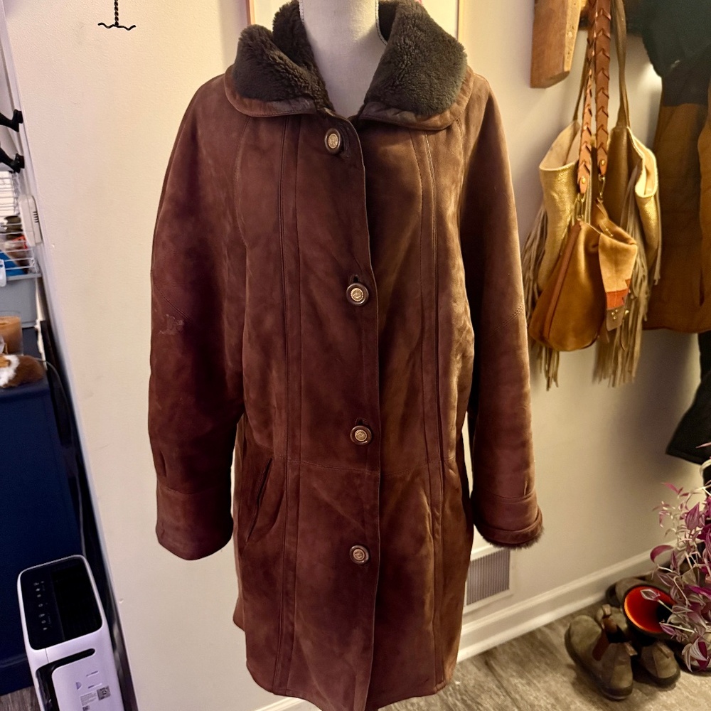 Vintage MONTANELLI Chocolate Brown Shearling Coat L Italy